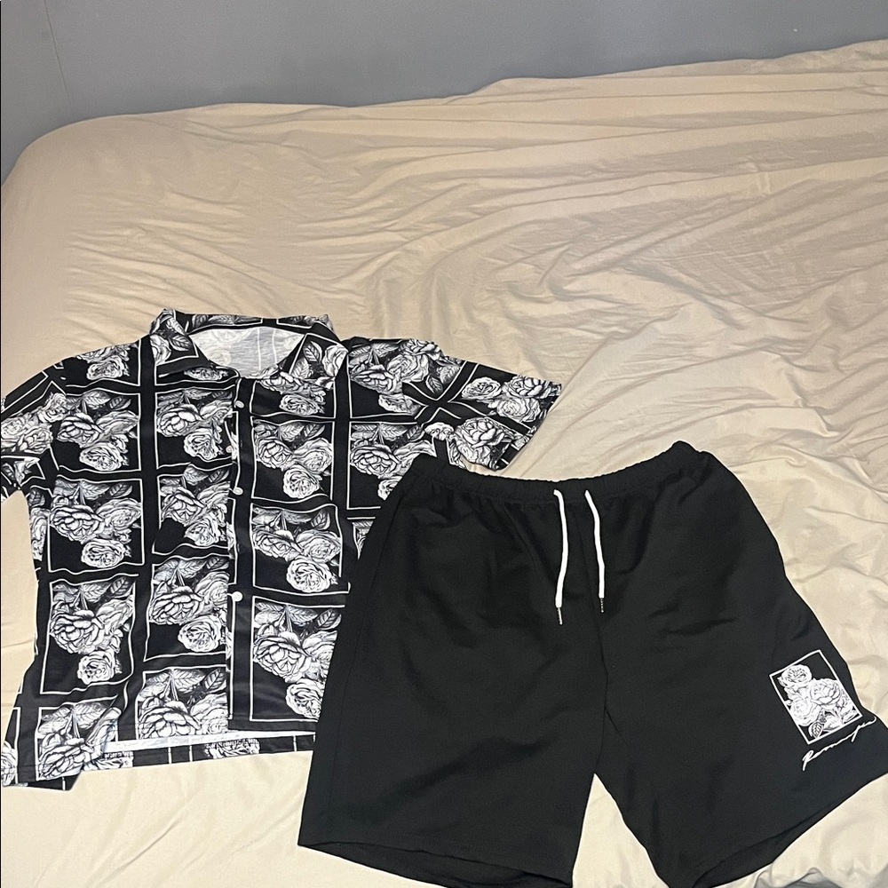 SHEIN Black Athletic Men's Shorts